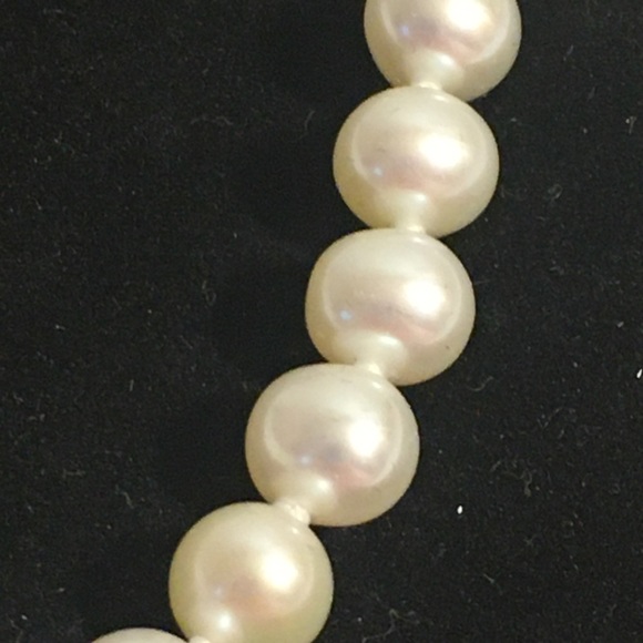 Creamy White Pearl Set Necklace Earrings Sterling - Picture 2 of 4